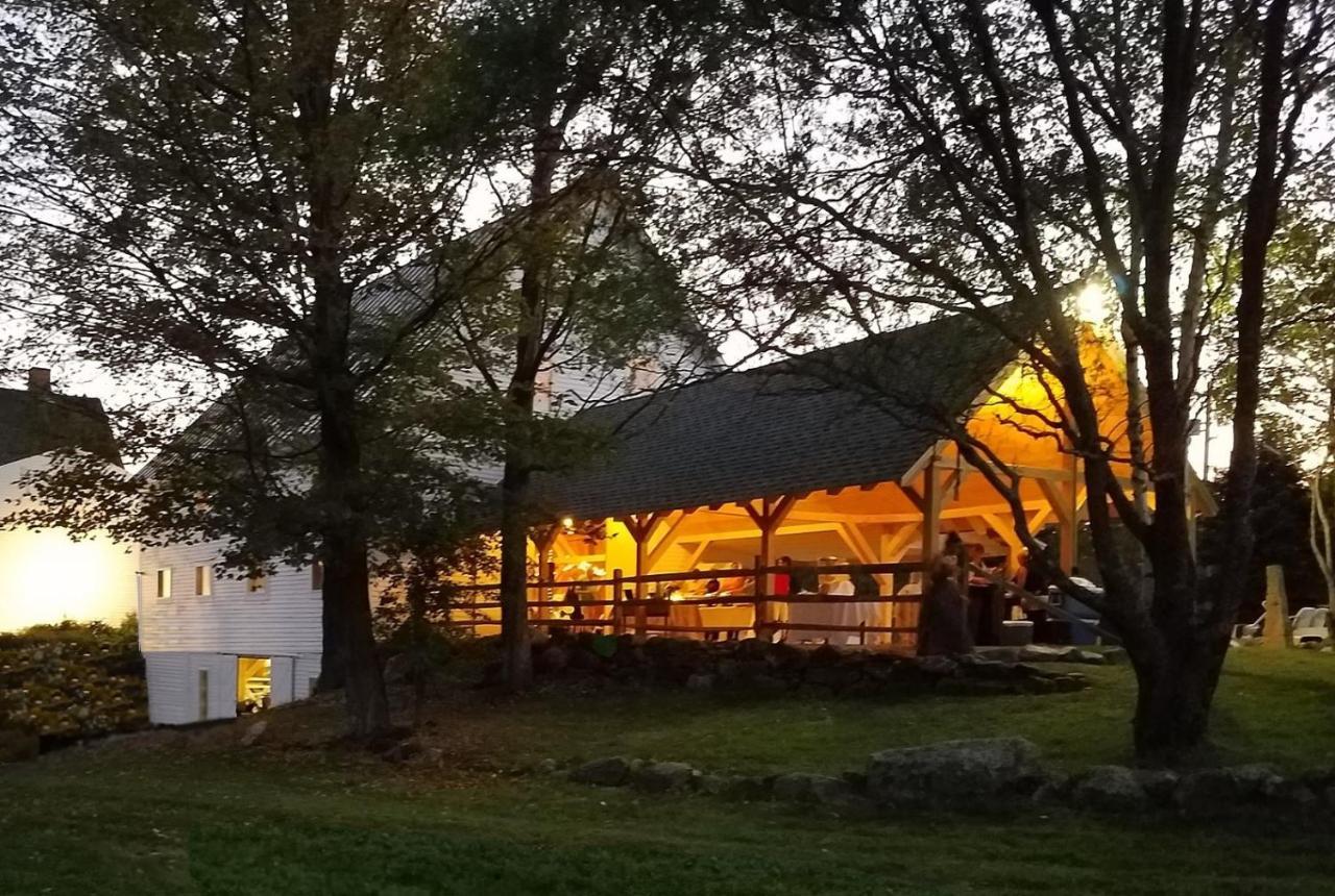 Highland Lake Inn Andover Екстер'єр фото