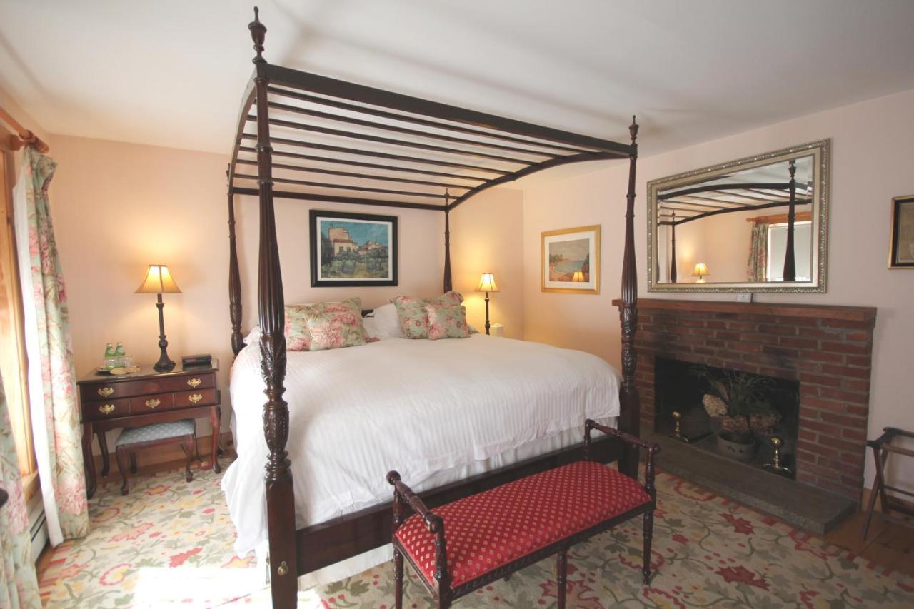 Highland Lake Inn Andover Екстер'єр фото