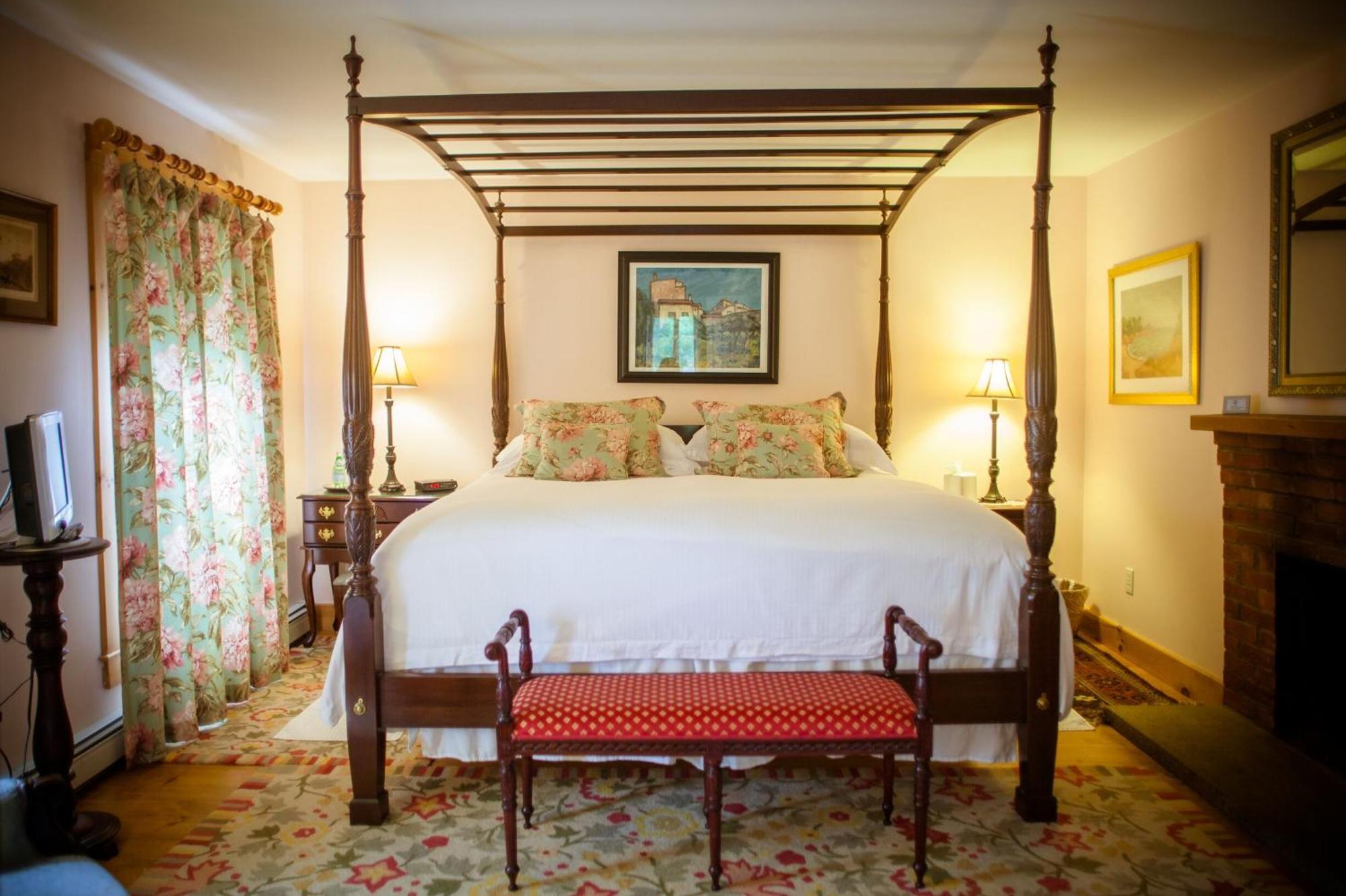 Highland Lake Inn Andover Екстер'єр фото