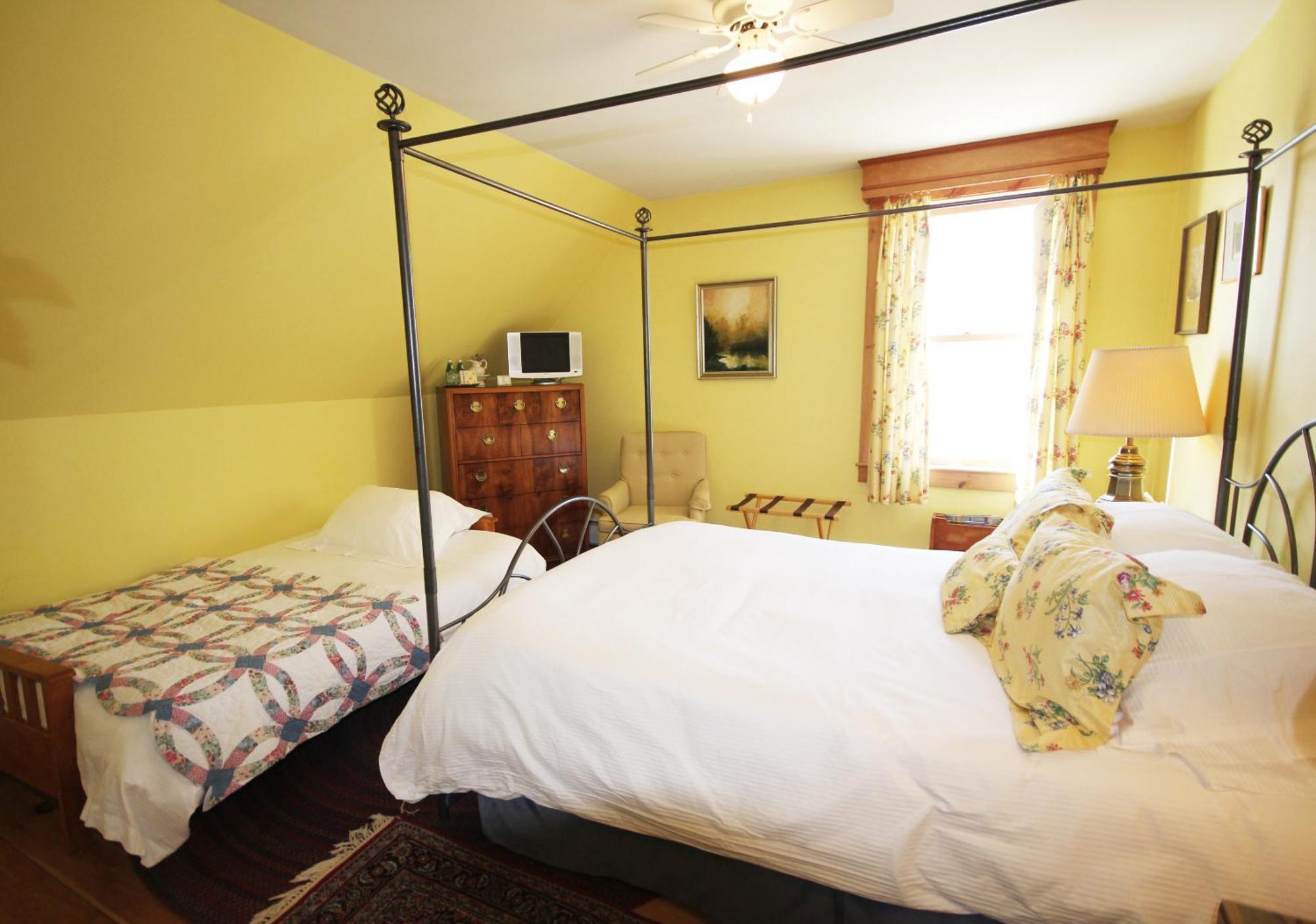Highland Lake Inn Andover Номер фото