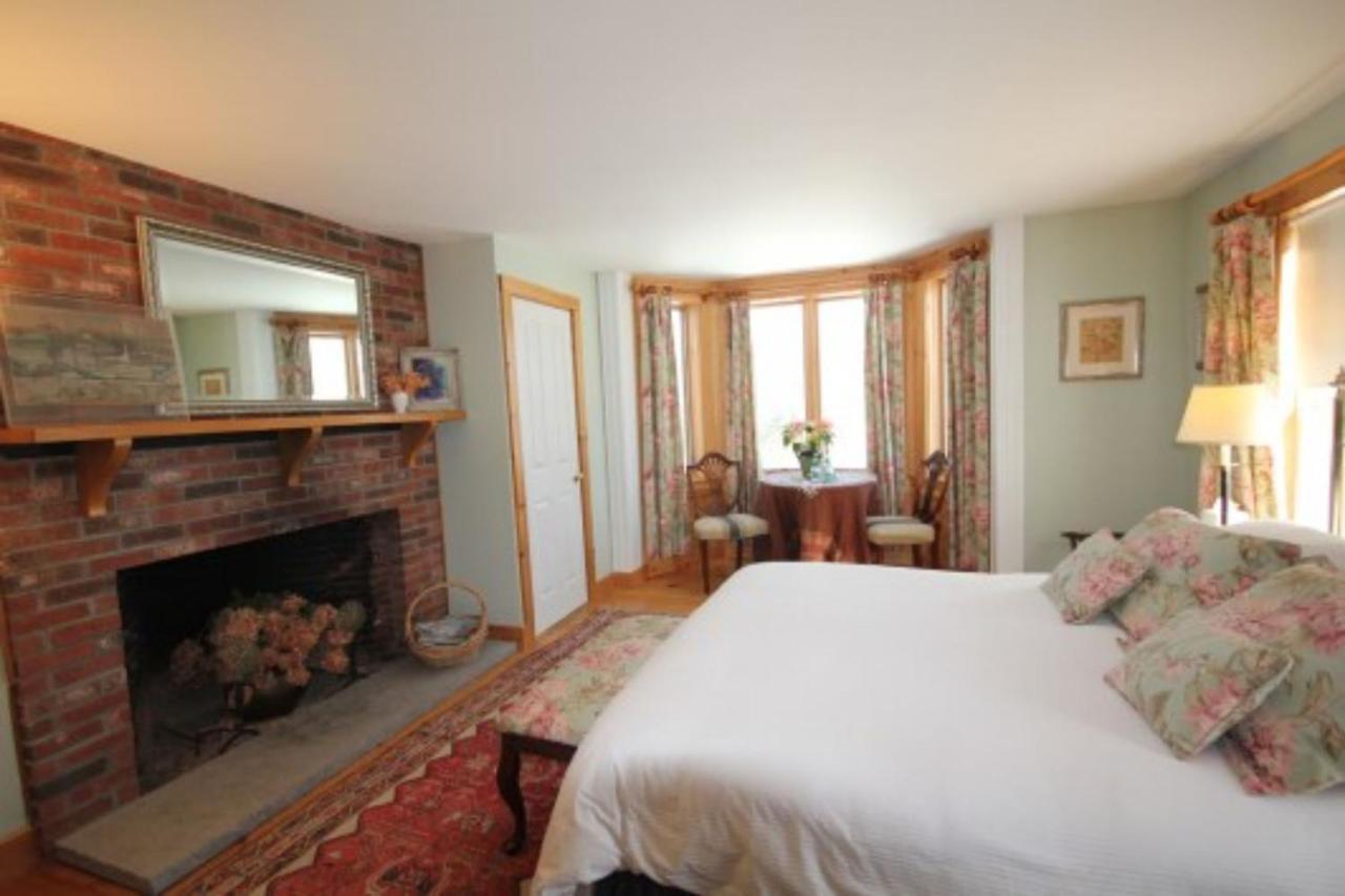 Highland Lake Inn Andover Екстер'єр фото
