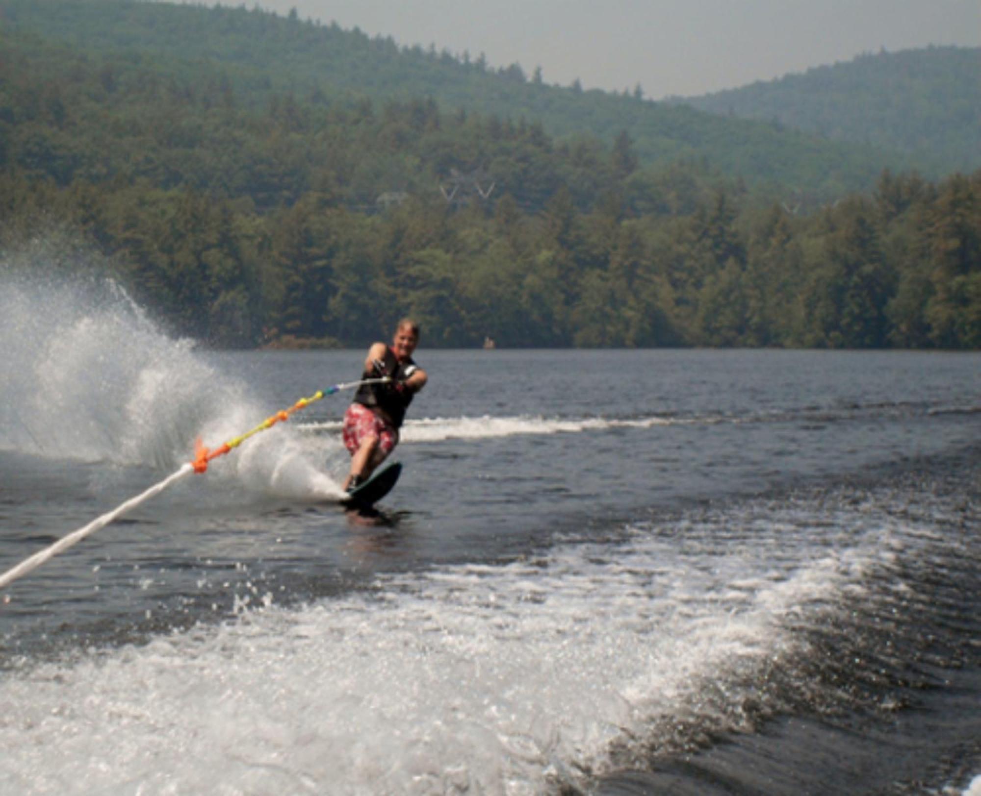 Highland Lake Inn Andover Екстер'єр фото
