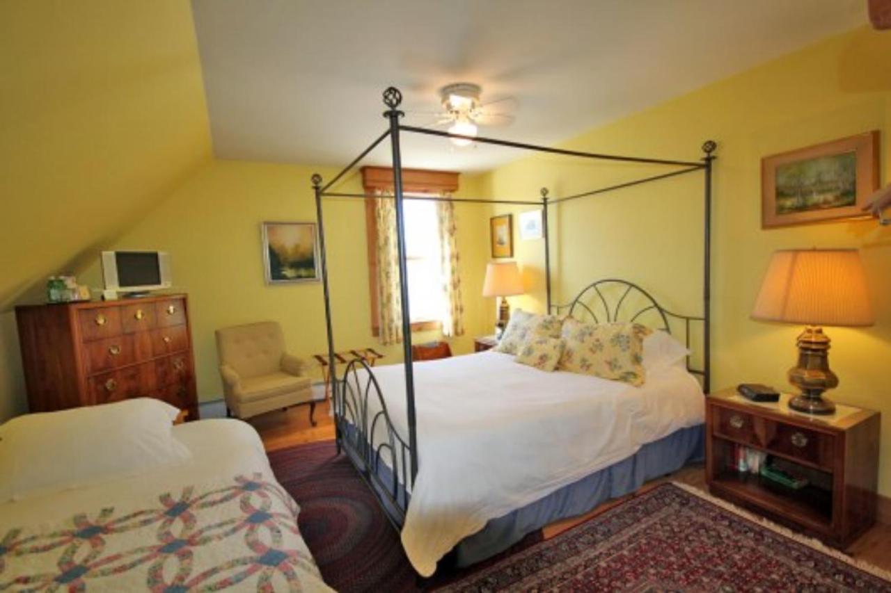 Highland Lake Inn Andover Екстер'єр фото